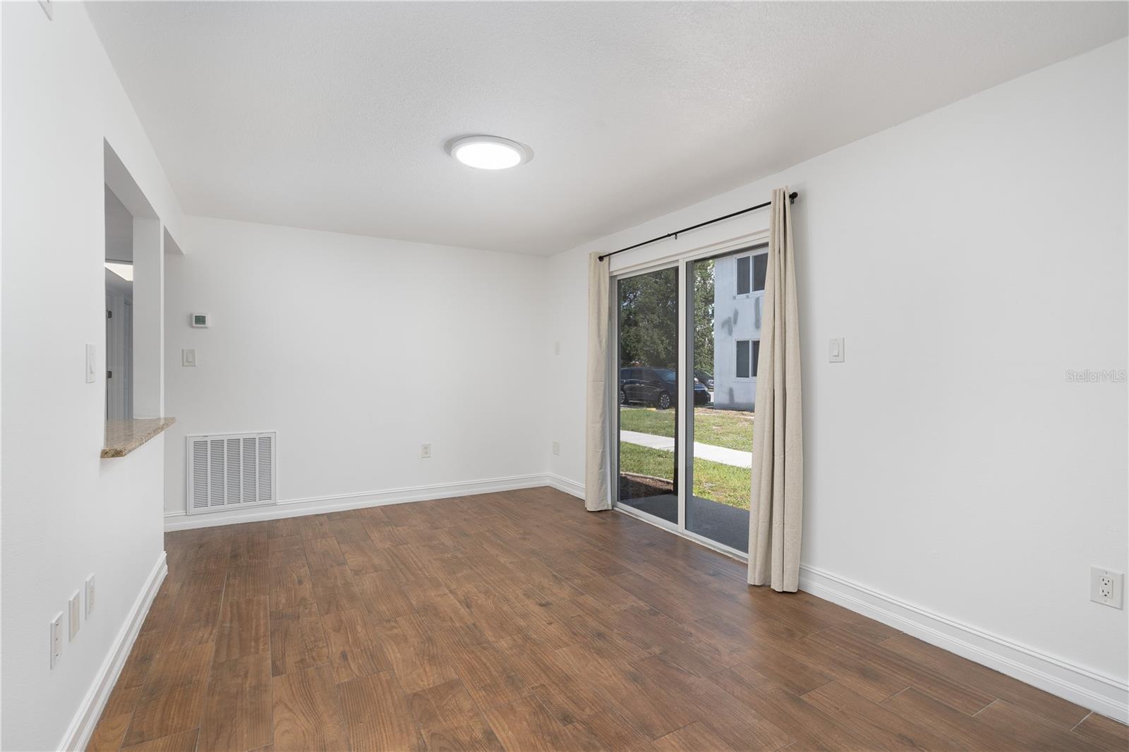 ORANGEWOOD PH 02 BLDG 02 - Residential Lease