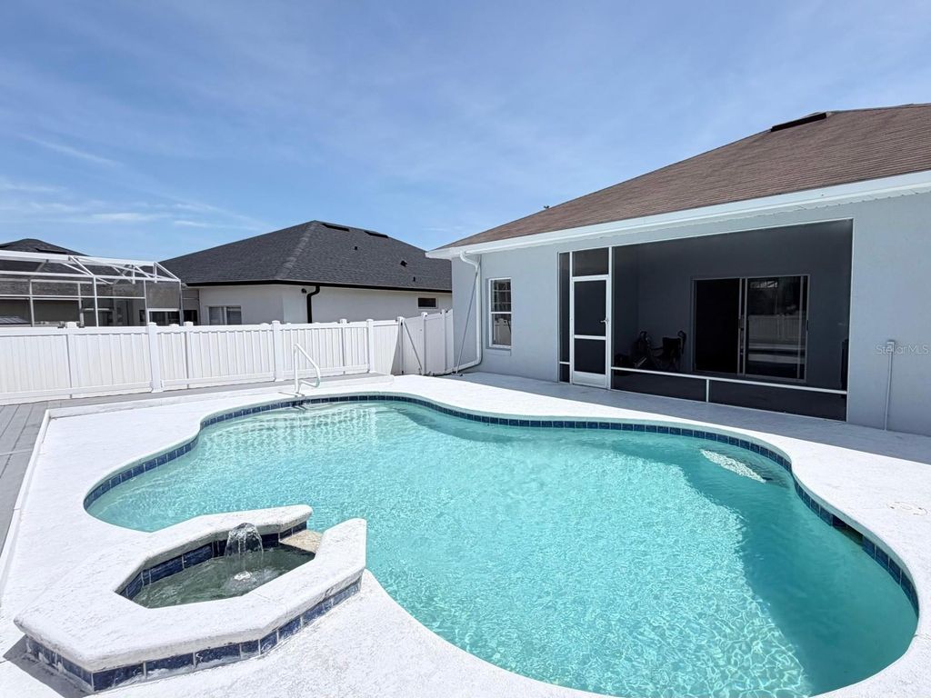 Photo of 906 Berwick Drive, Davenport, FL 33897 (MLS # S5151694)