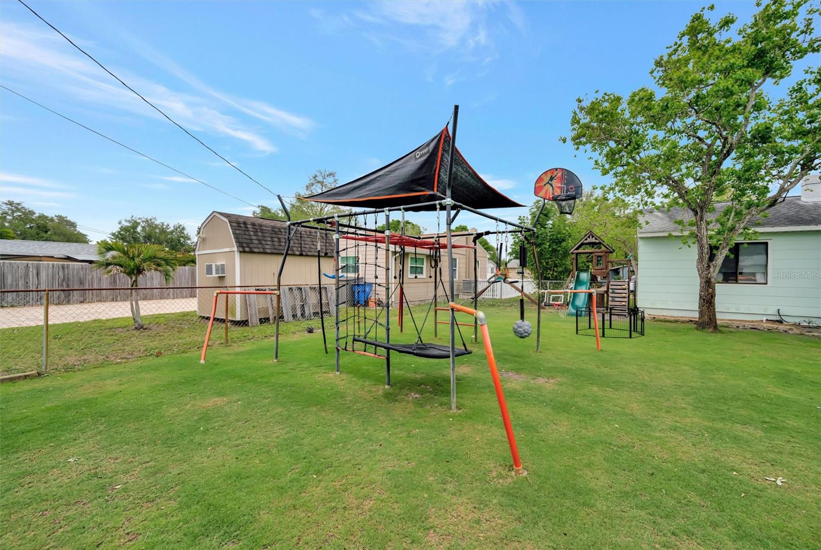 ARCADIA ANNEX - Land