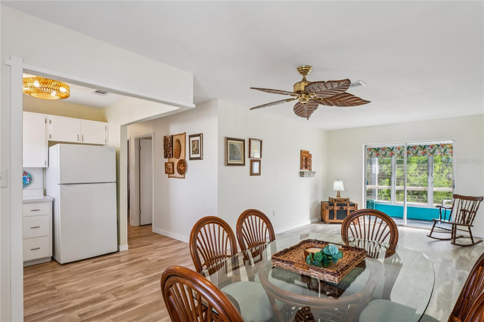 THE THIRD BAYSHORE - Residential