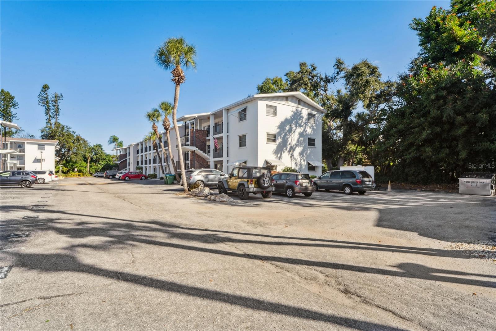 THE THIRD BAYSHORE - Residential