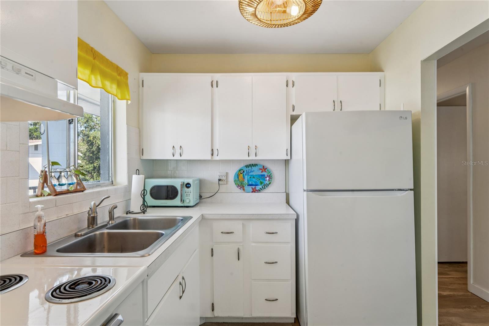 THE THIRD BAYSHORE - Residential