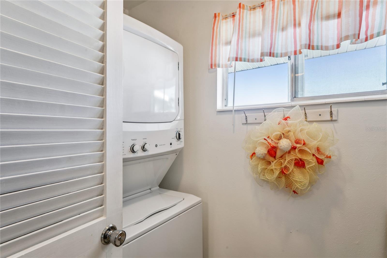 THE THIRD BAYSHORE - Residential