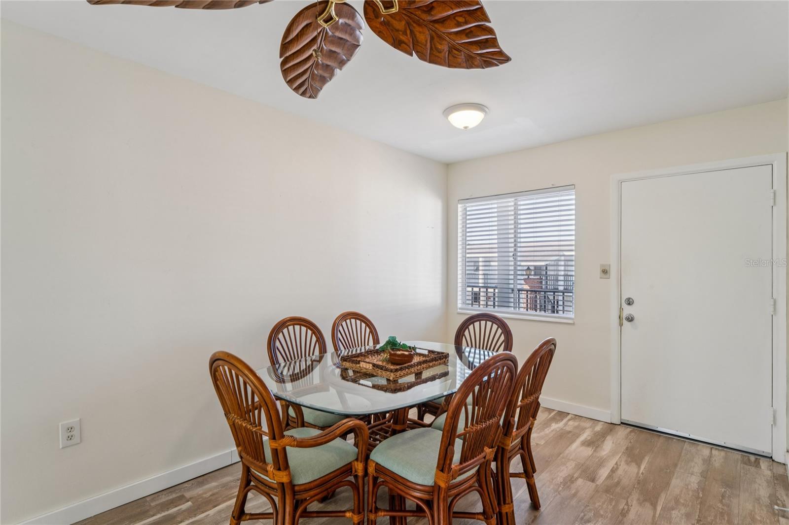 THE THIRD BAYSHORE - Residential