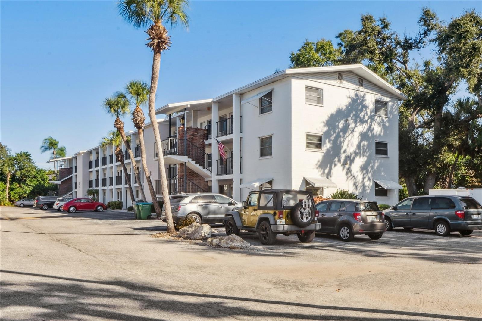 THE THIRD BAYSHORE - Residential