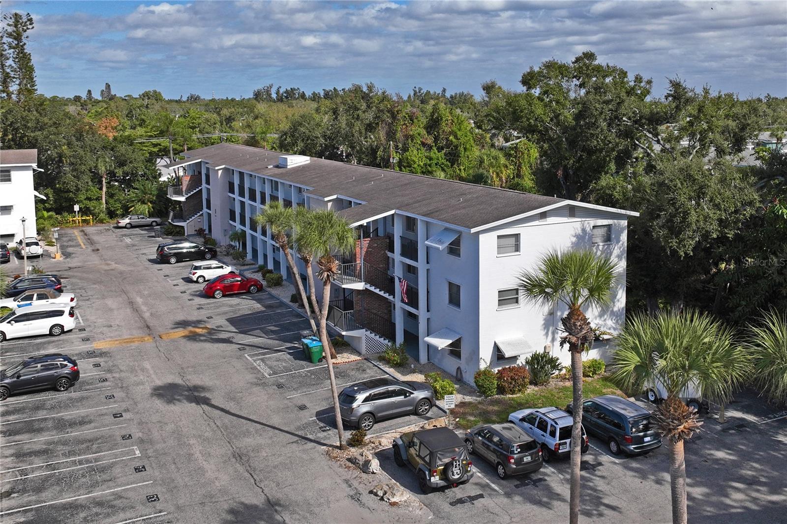 THE THIRD BAYSHORE - Residential