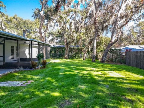 A home in HOWEY IN THE HILLS