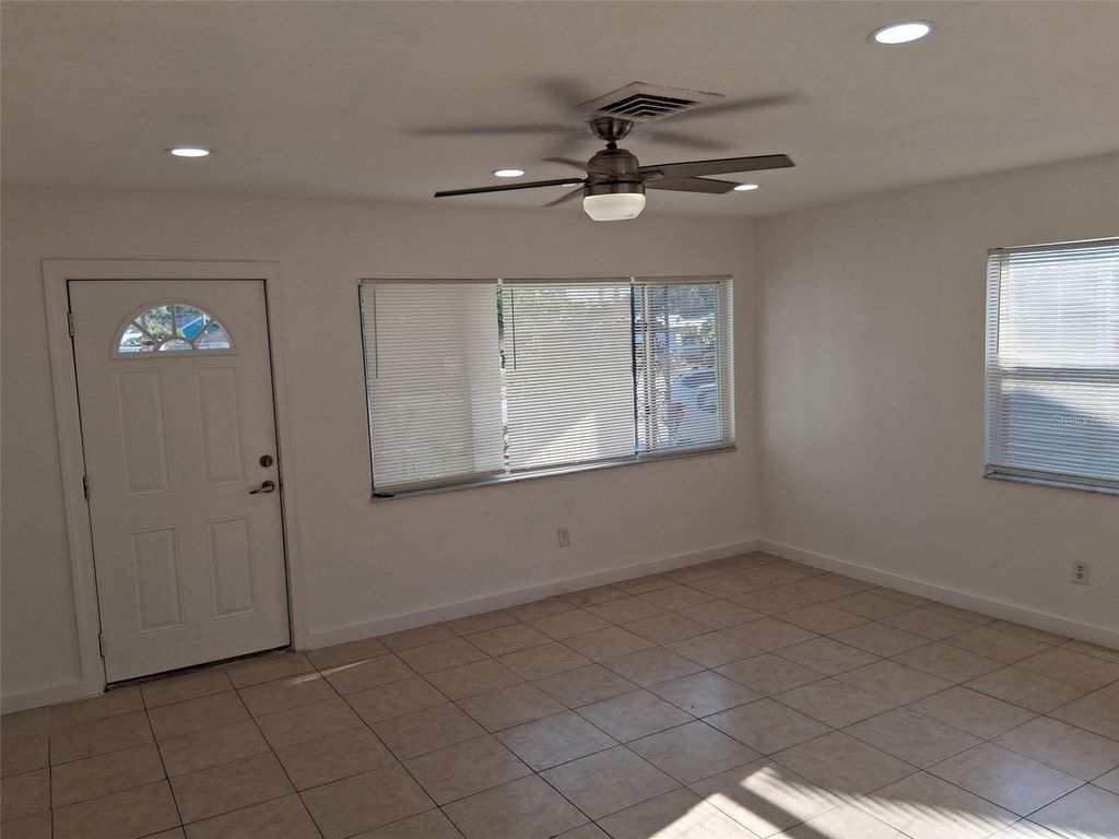 Photo of 2843 13th Avenue N, St Petersburg, FL 33713 (MLS # O6396681)