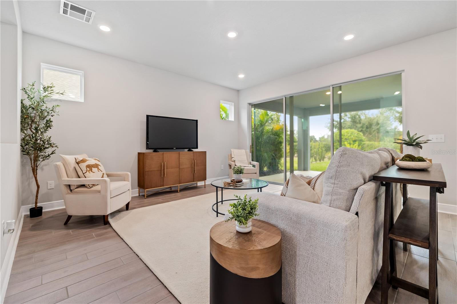 FISHHAWK RANCH WEST PH 3B - Residential