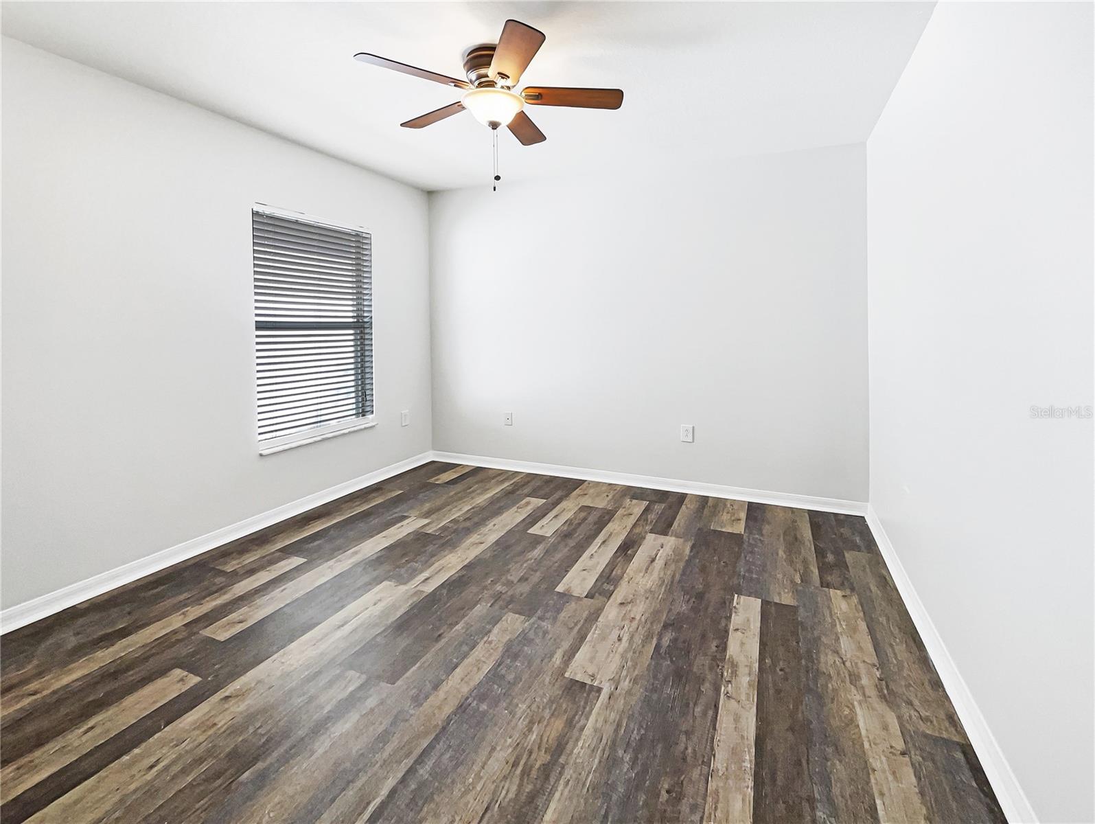 34434 WINDKNOB COURT