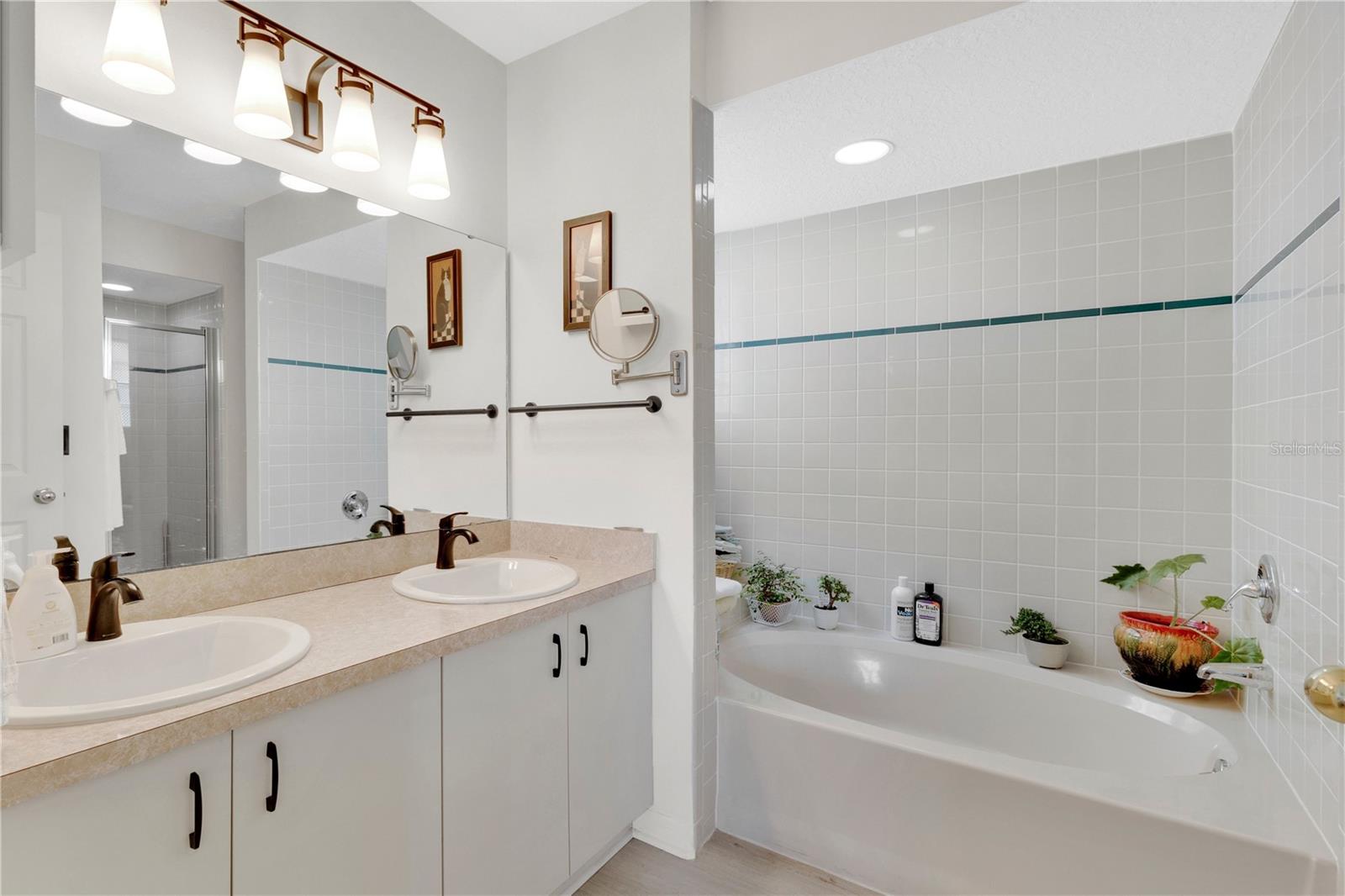 SWEETWATER GOLF & TENNIS CLUB ADD 02 - Residential