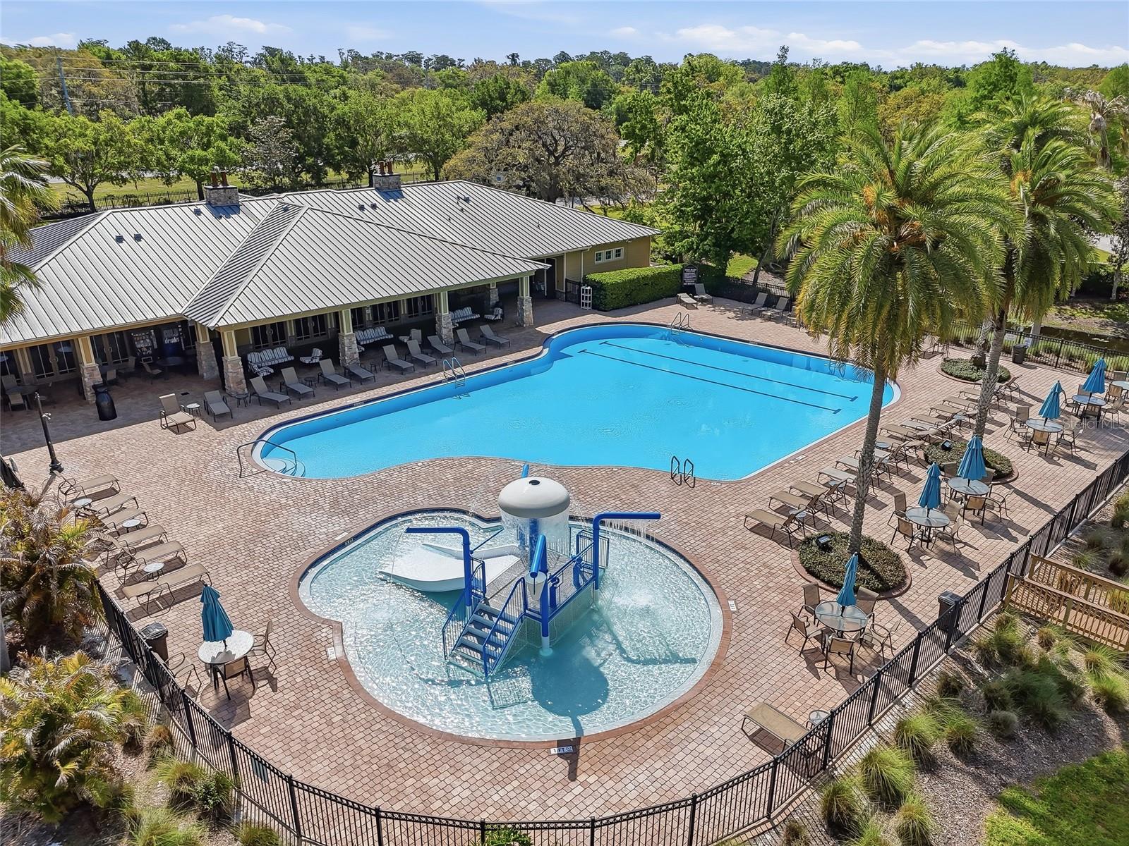 WATERS EDGE 04 - Residential