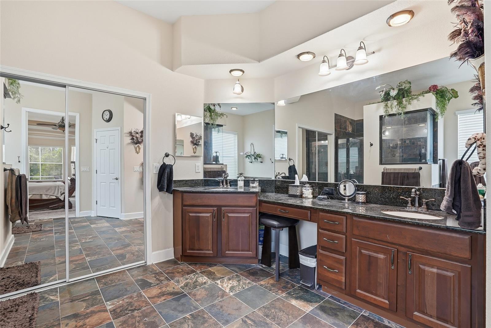 WATERS EDGE 04 - Residential