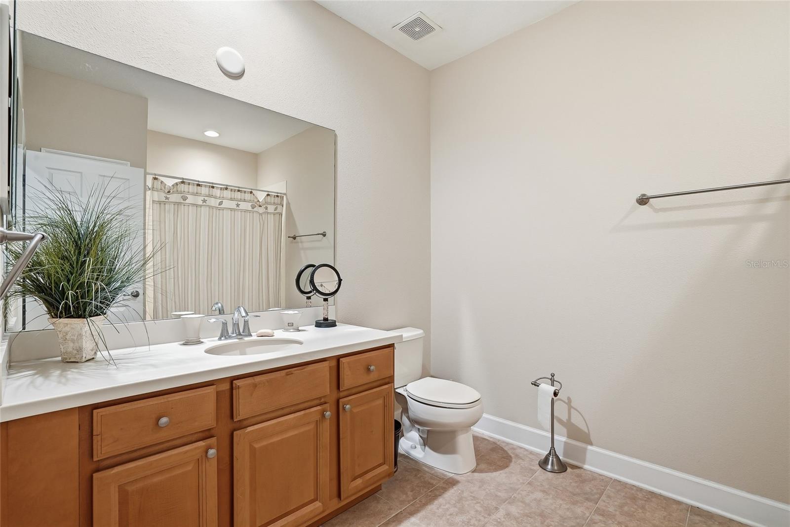 WATERS EDGE 04 - Residential