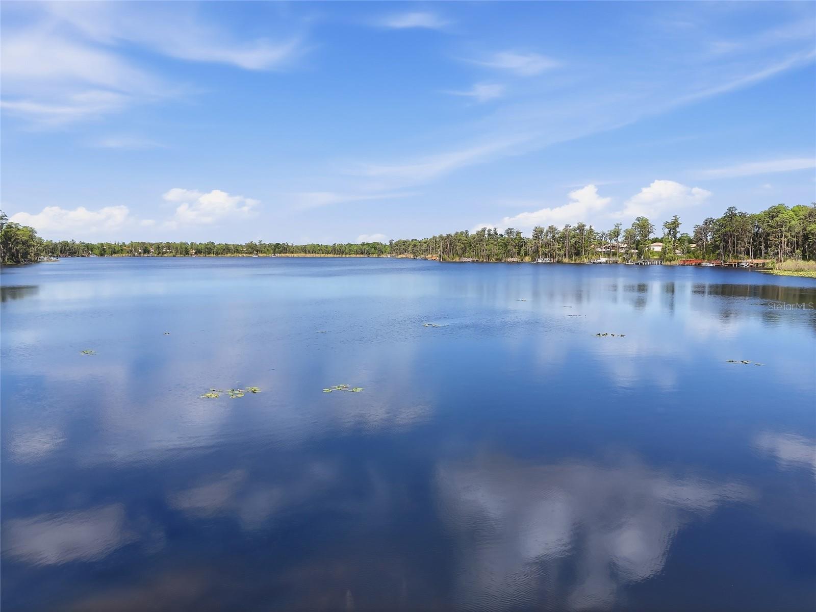 WATERS EDGE 04 - Residential