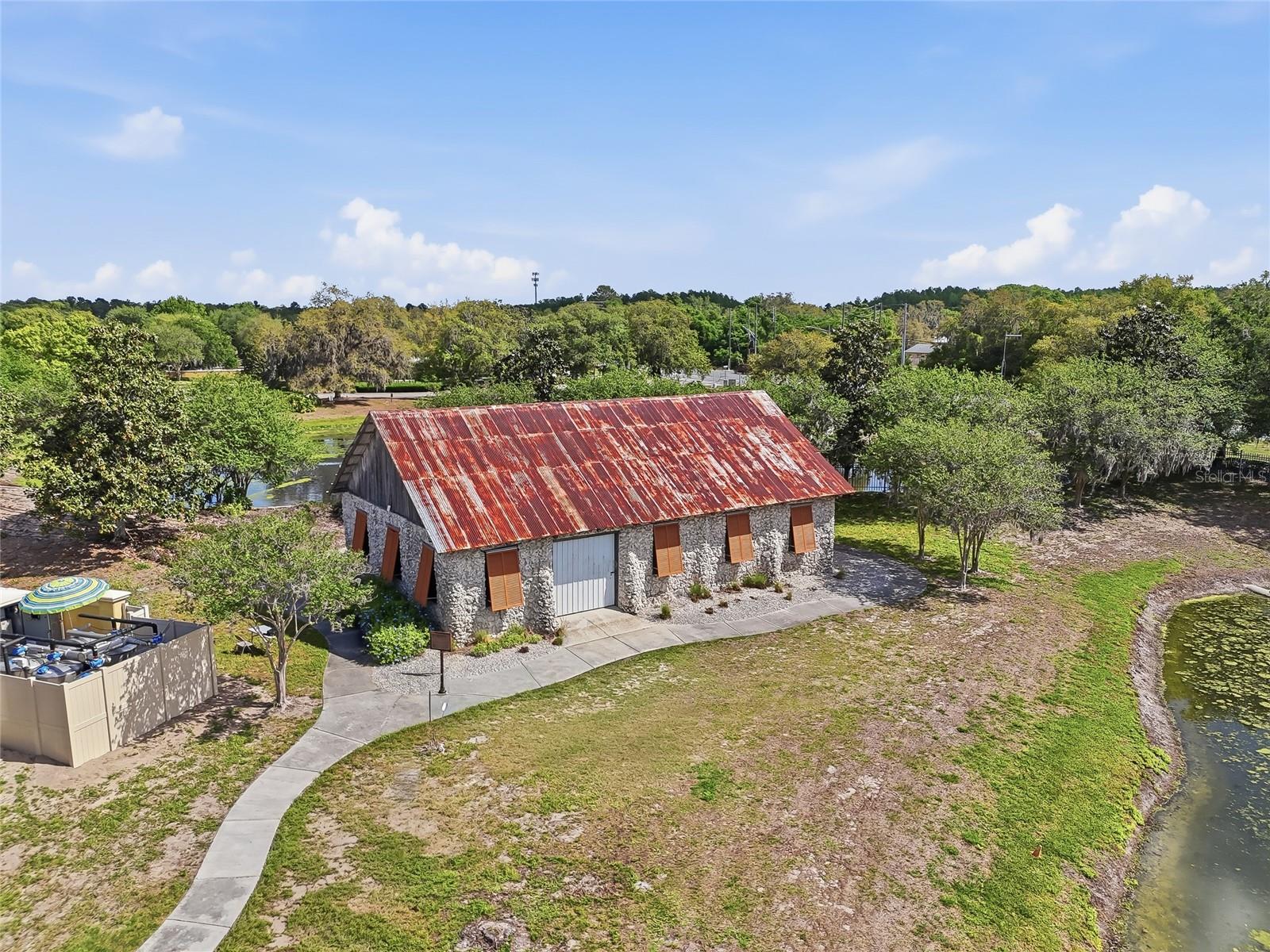 WATERS EDGE 04 - Residential