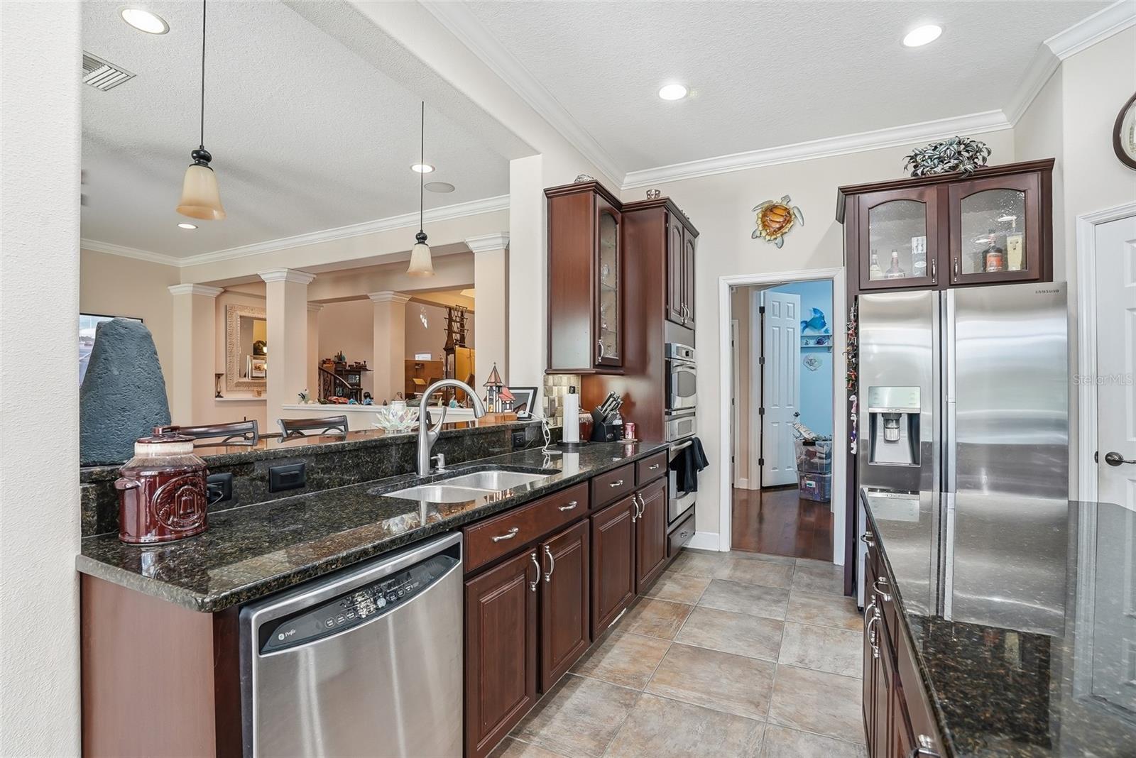 WATERS EDGE 04 - Residential