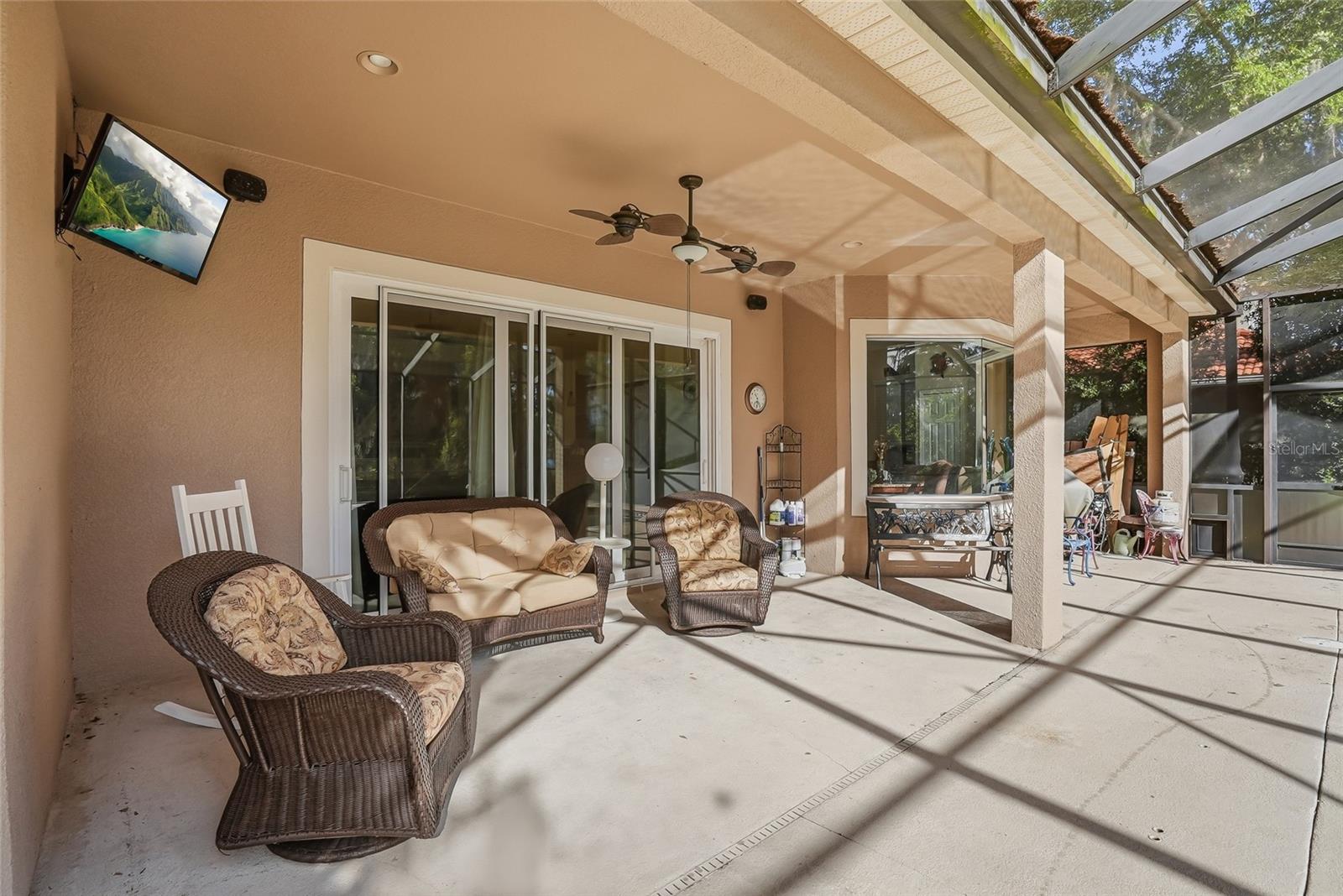 WATERS EDGE 04 - Residential