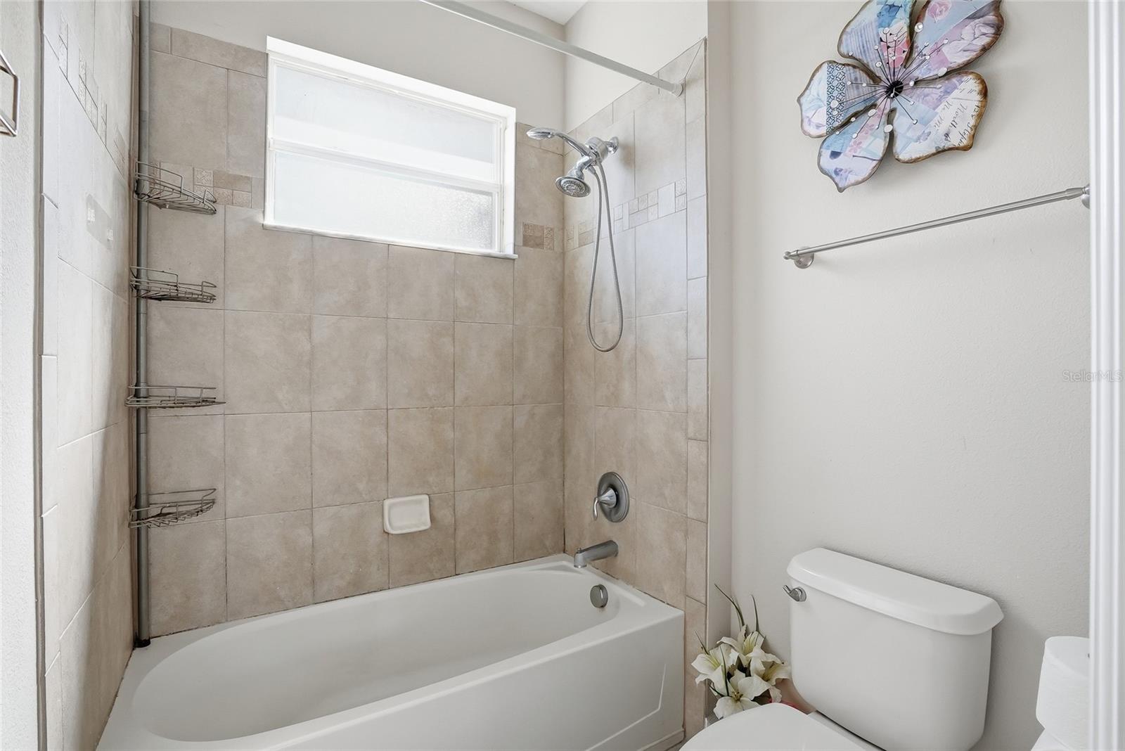 WATERS EDGE 04 - Residential