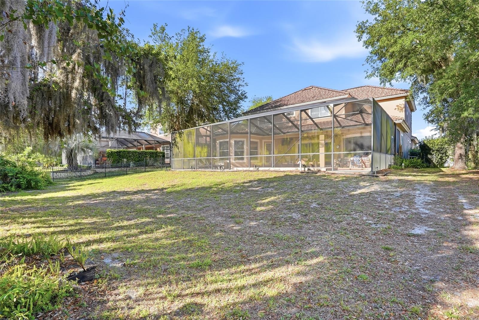 WATERS EDGE 04 - Residential