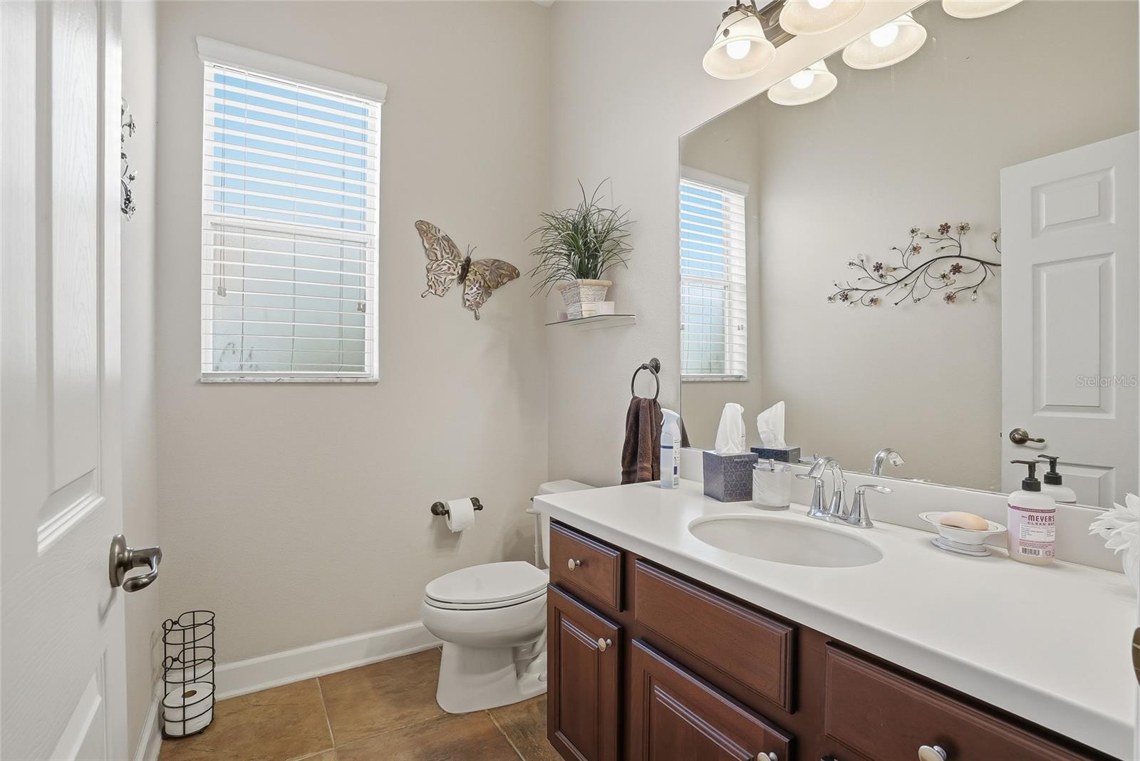 WATERS EDGE 04 - Residential