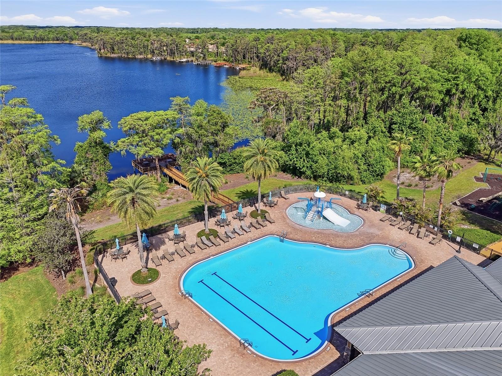 WATERS EDGE 04 - Residential