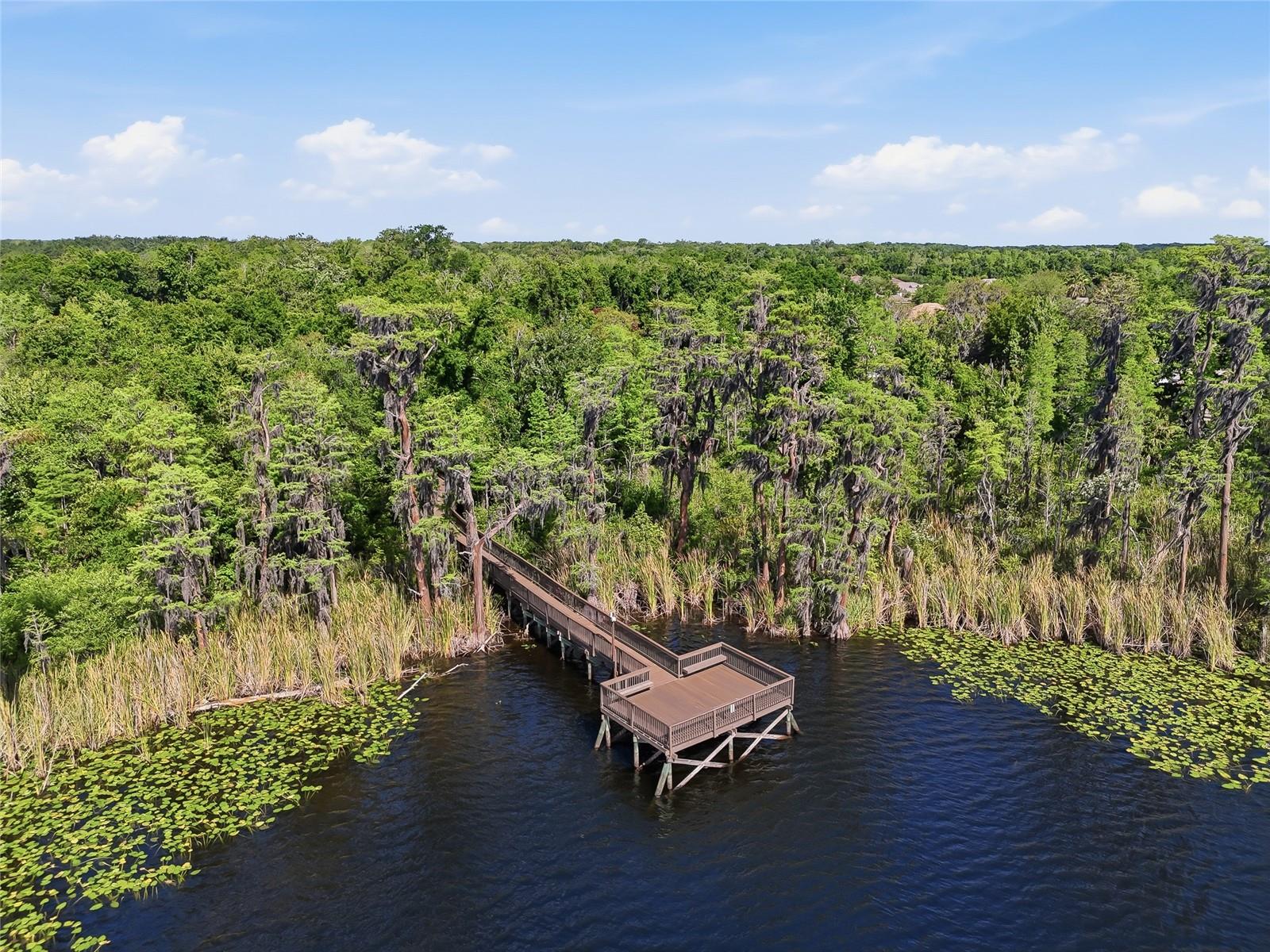 WATERS EDGE 04 - Residential