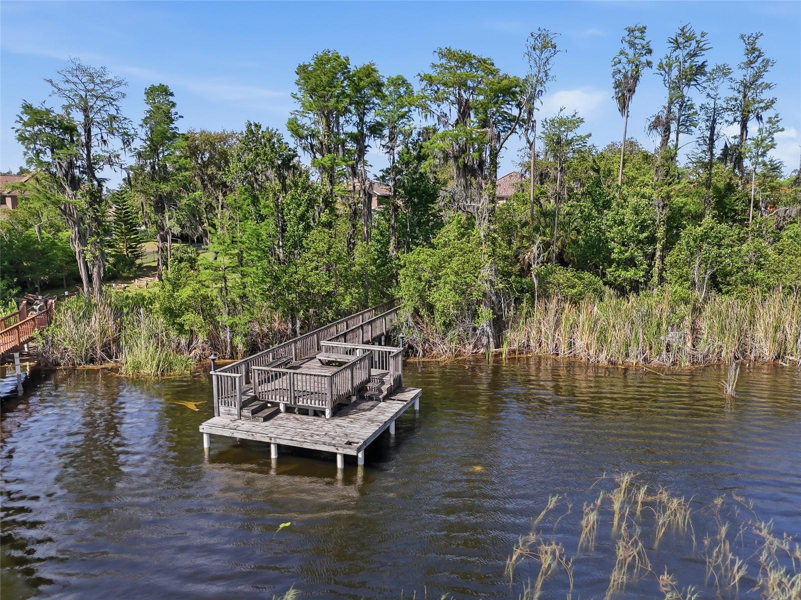 WATERS EDGE 04 - Residential