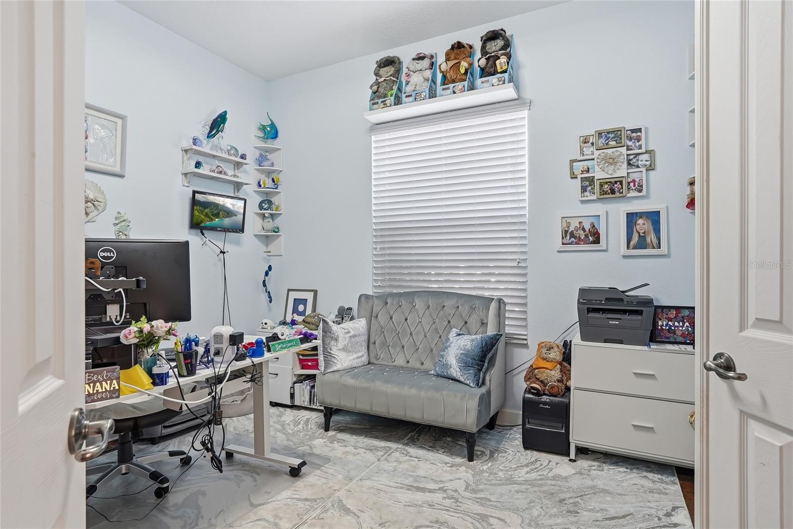 WATERS EDGE 04 - Residential