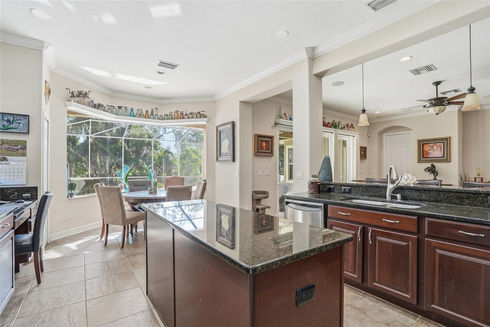 WATERS EDGE 04 - Residential