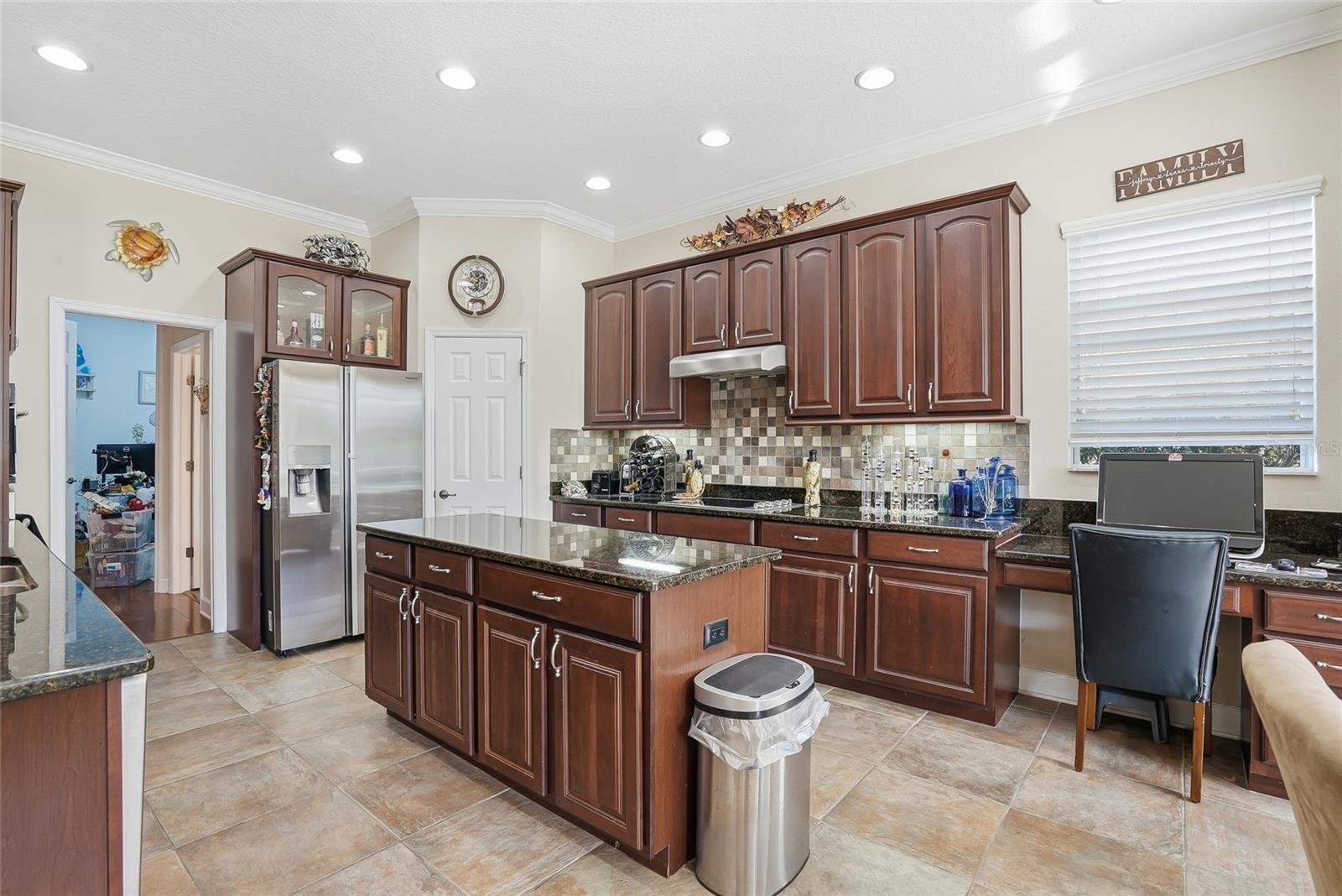 WATERS EDGE 04 - Residential