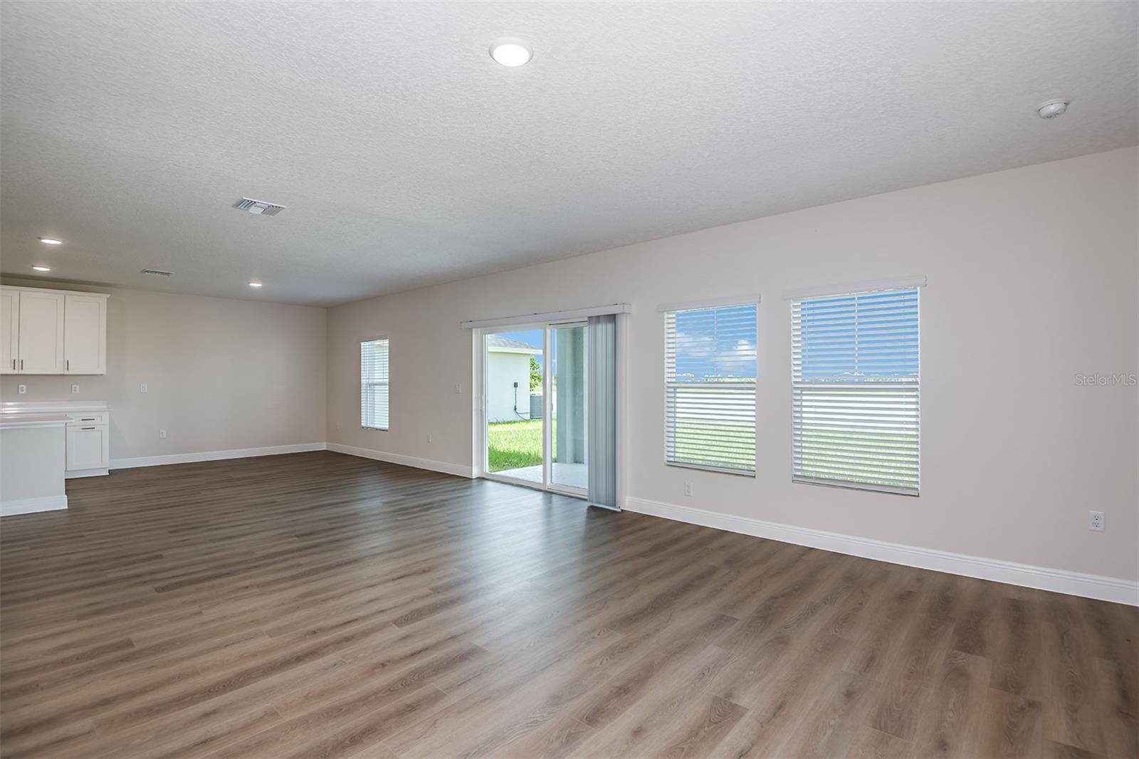PASADENA LANDING - Residential