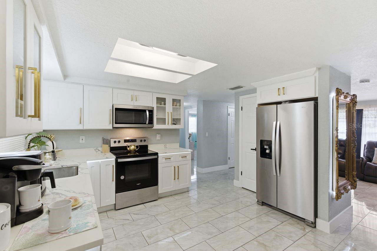 EMBASSY HILLS - Residential