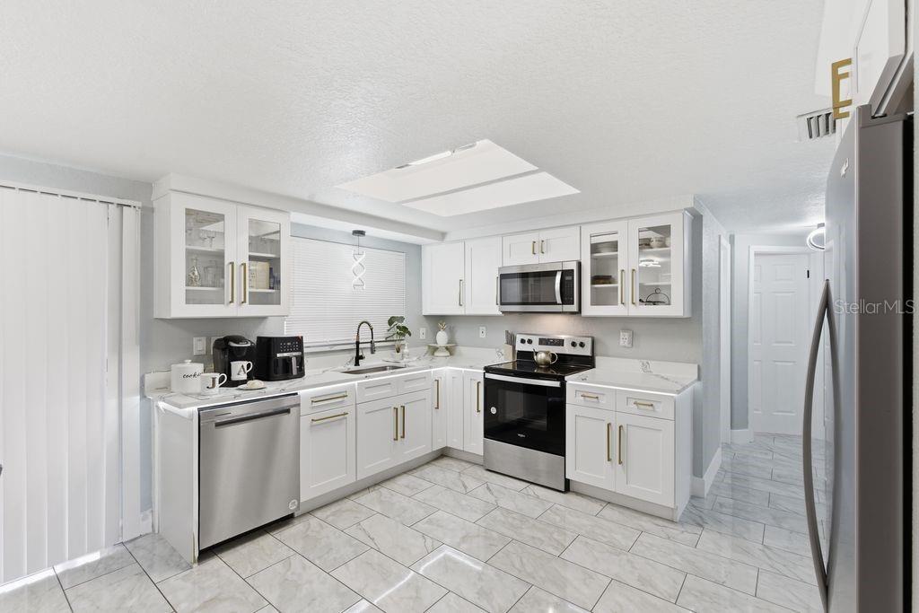 EMBASSY HILLS - Residential