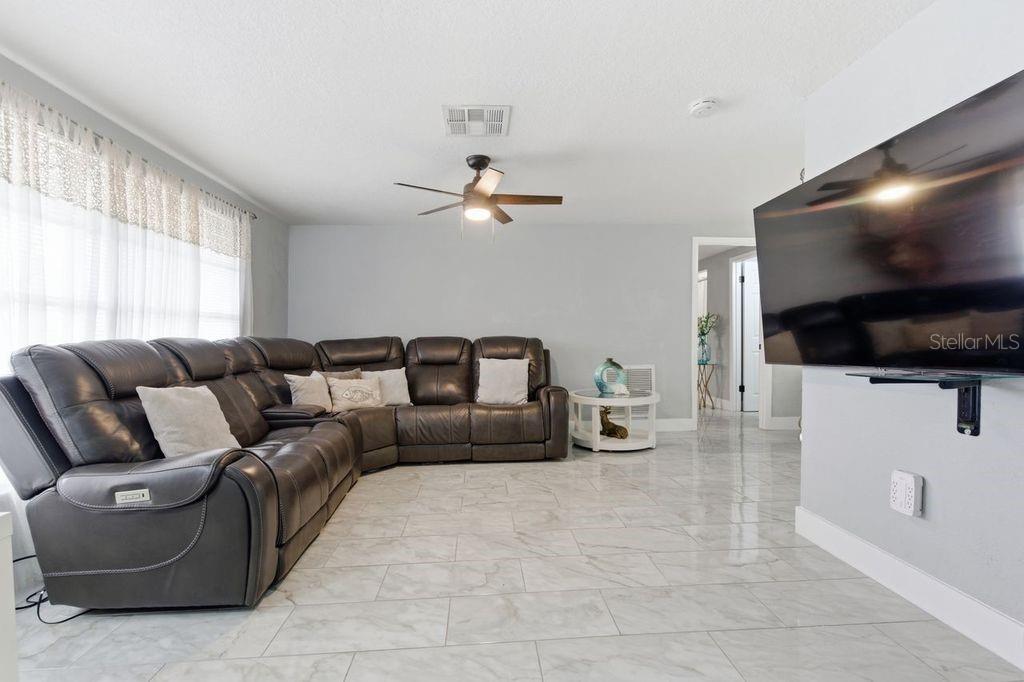 EMBASSY HILLS - Residential