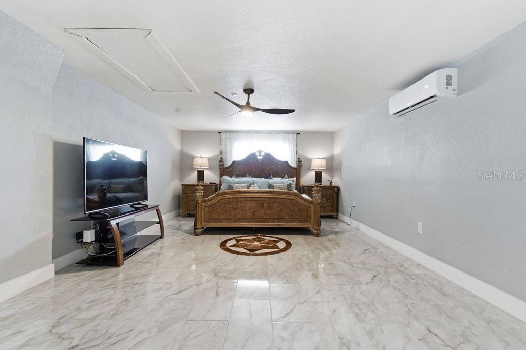 EMBASSY HILLS - Residential