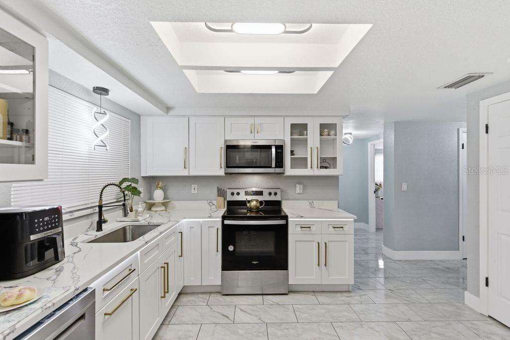 EMBASSY HILLS - Residential