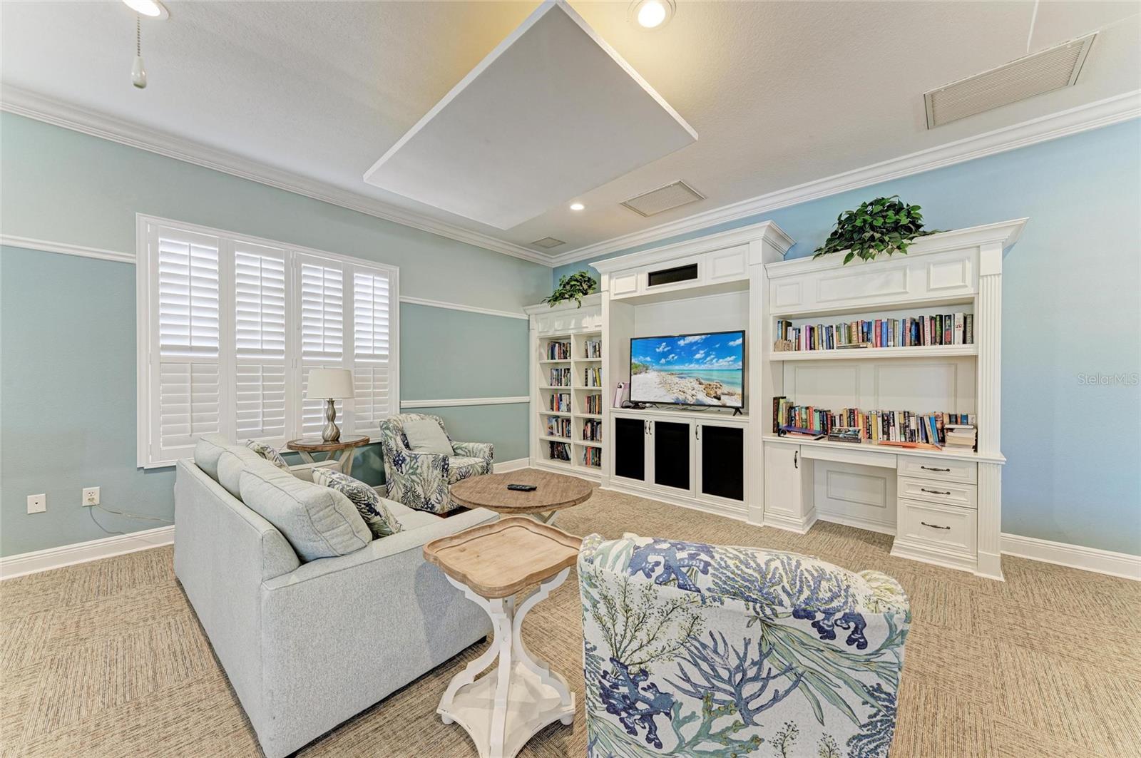 PALMA SOLA TRACE - Residential