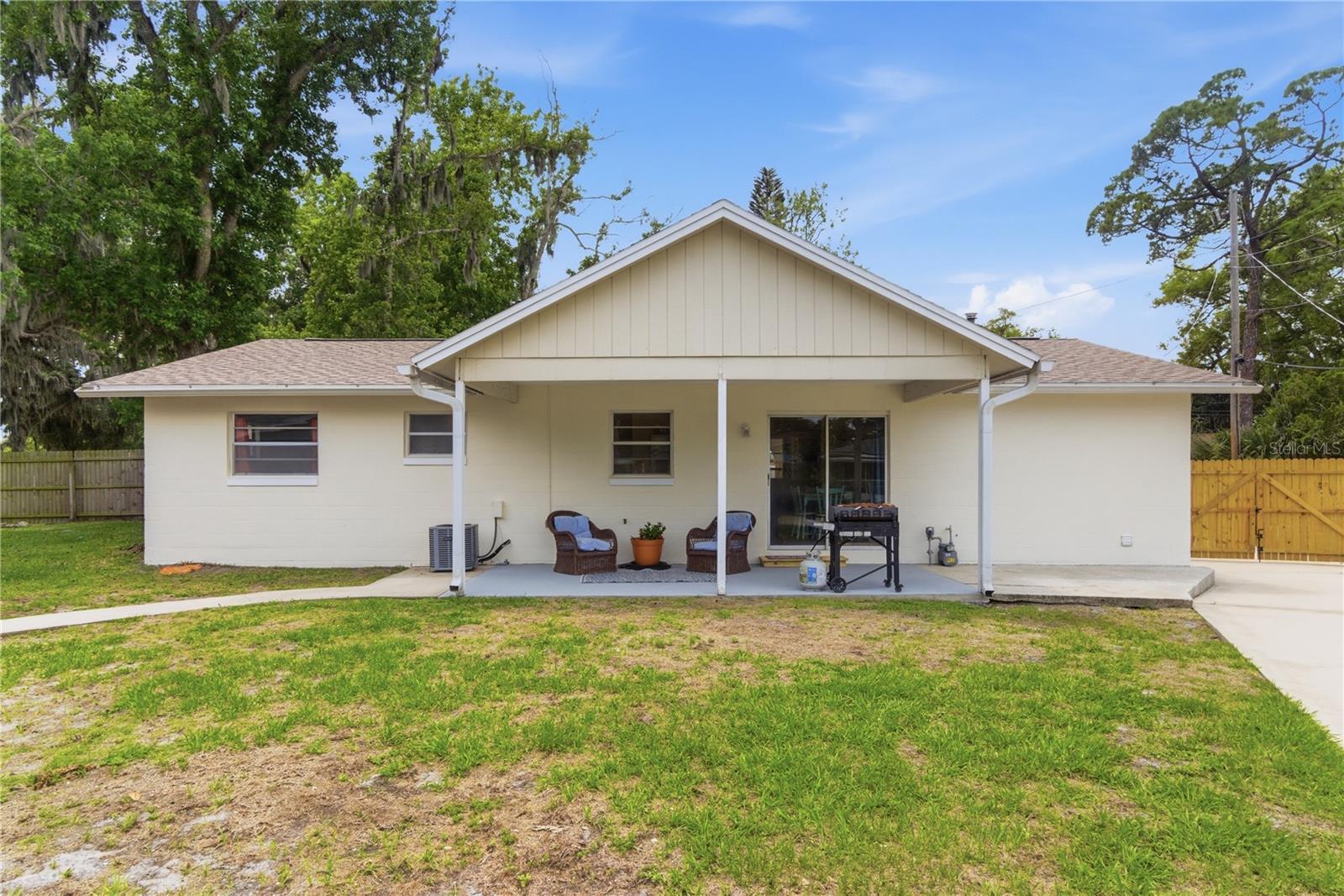 OAK LEA VILLAGE SEC 03 - Residential