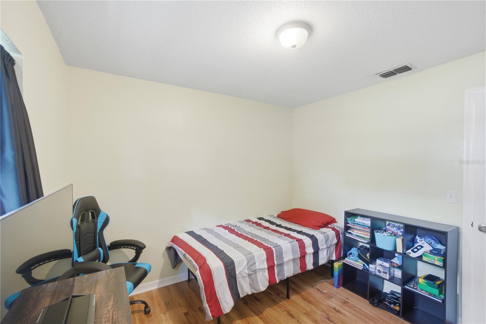 OAK LEA VILLAGE SEC 03 - Residential