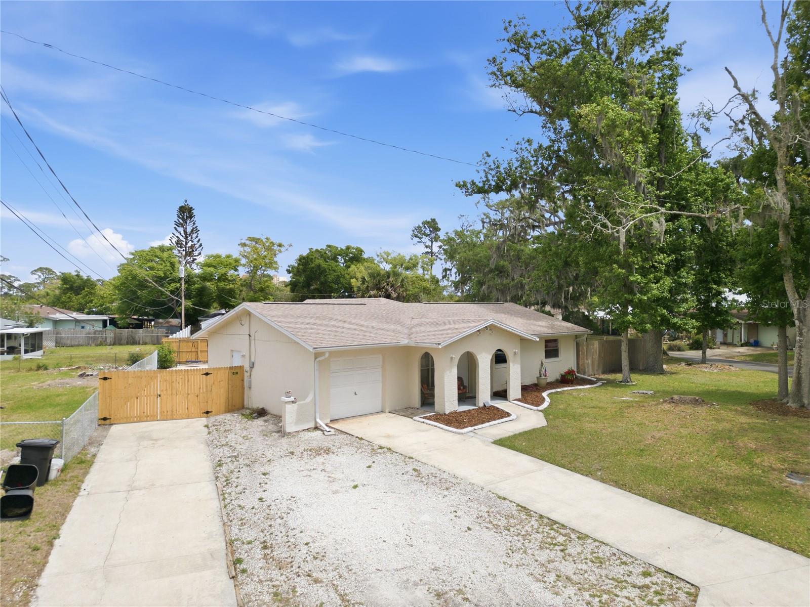 OAK LEA VILLAGE SEC 03 - Residential