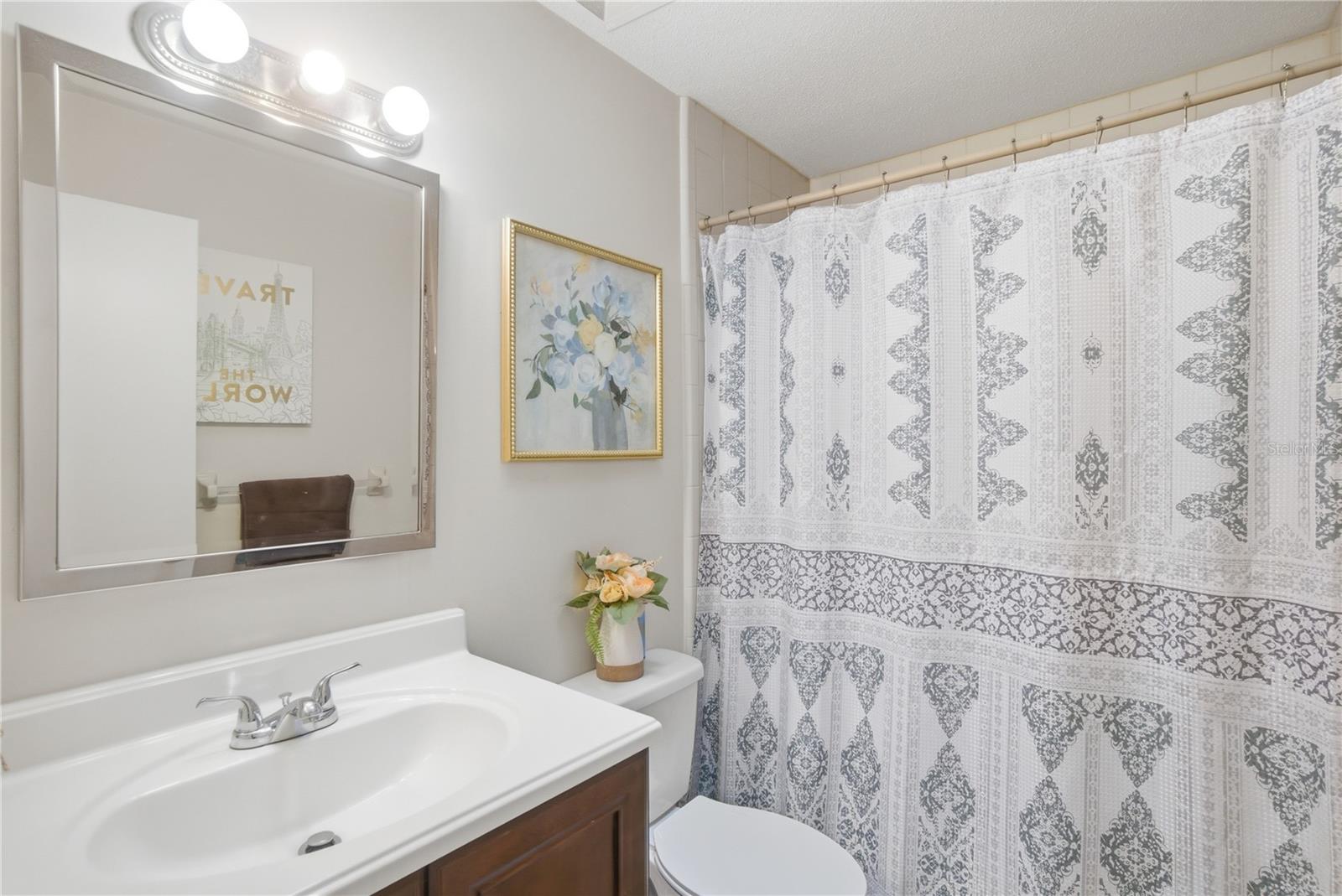 OAK LEA VILLAGE SEC 03 - Residential