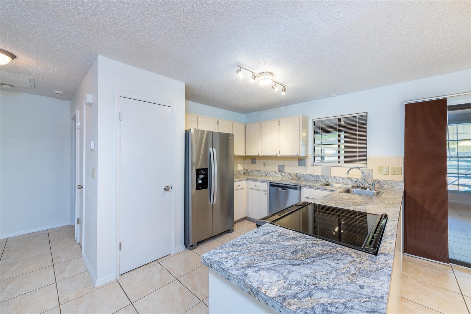 Florida Shores 01 - Residential