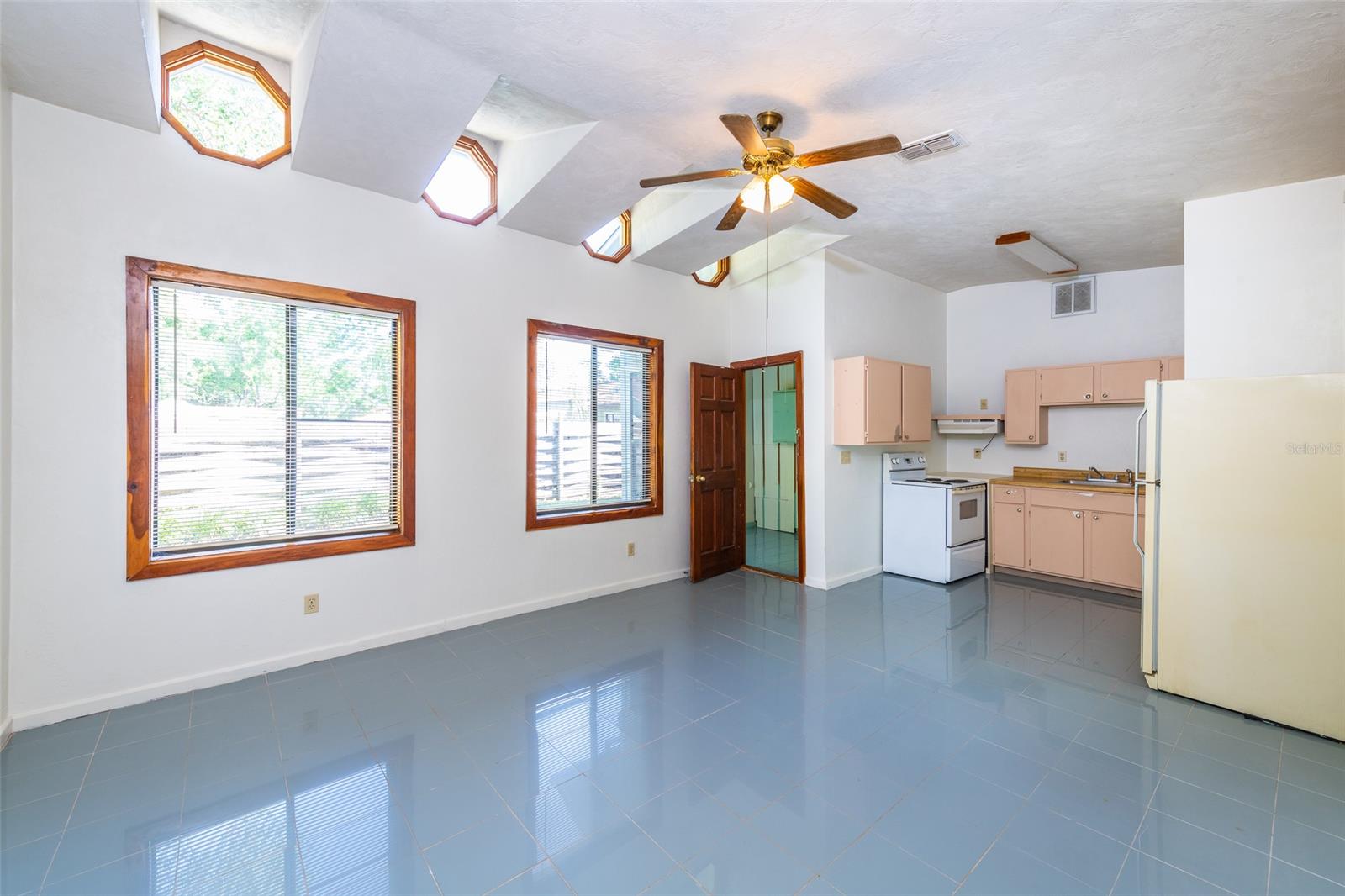 Florida Shores 01 - Residential