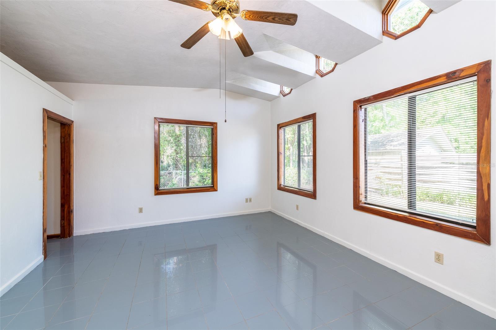 Florida Shores 01 - Residential