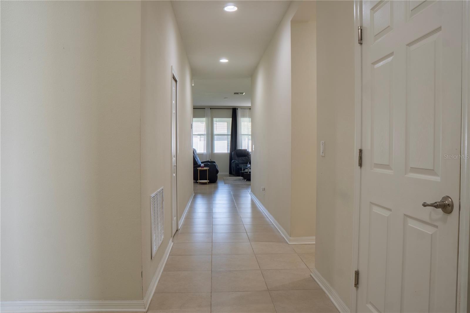 2712 CREEKMORE COURT