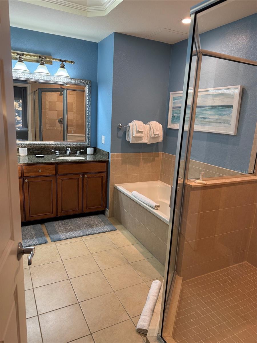 VILLAS AT REUNION SQUARE CONDO PH 1 - Residential