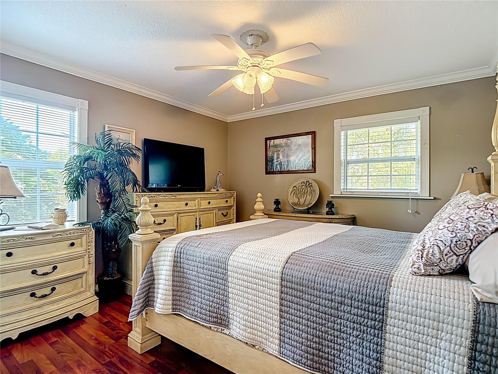 SMALL FARMS - Residential