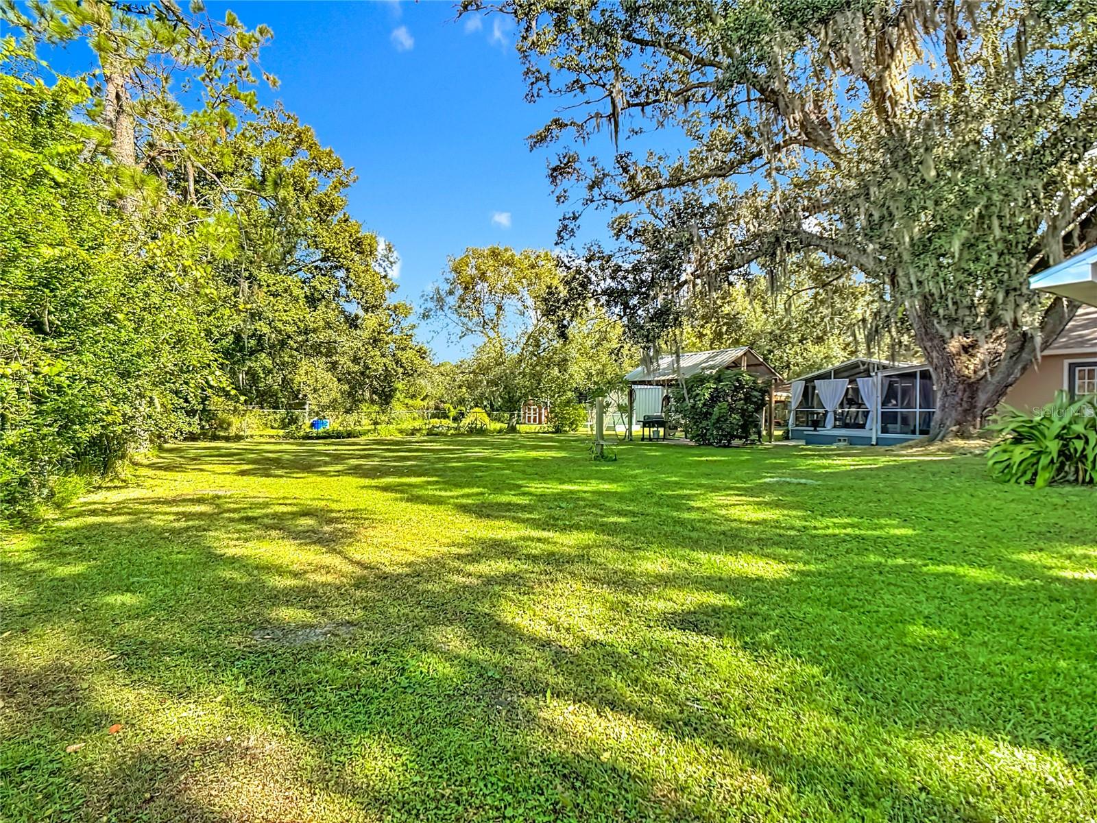 SMALL FARMS - Residential