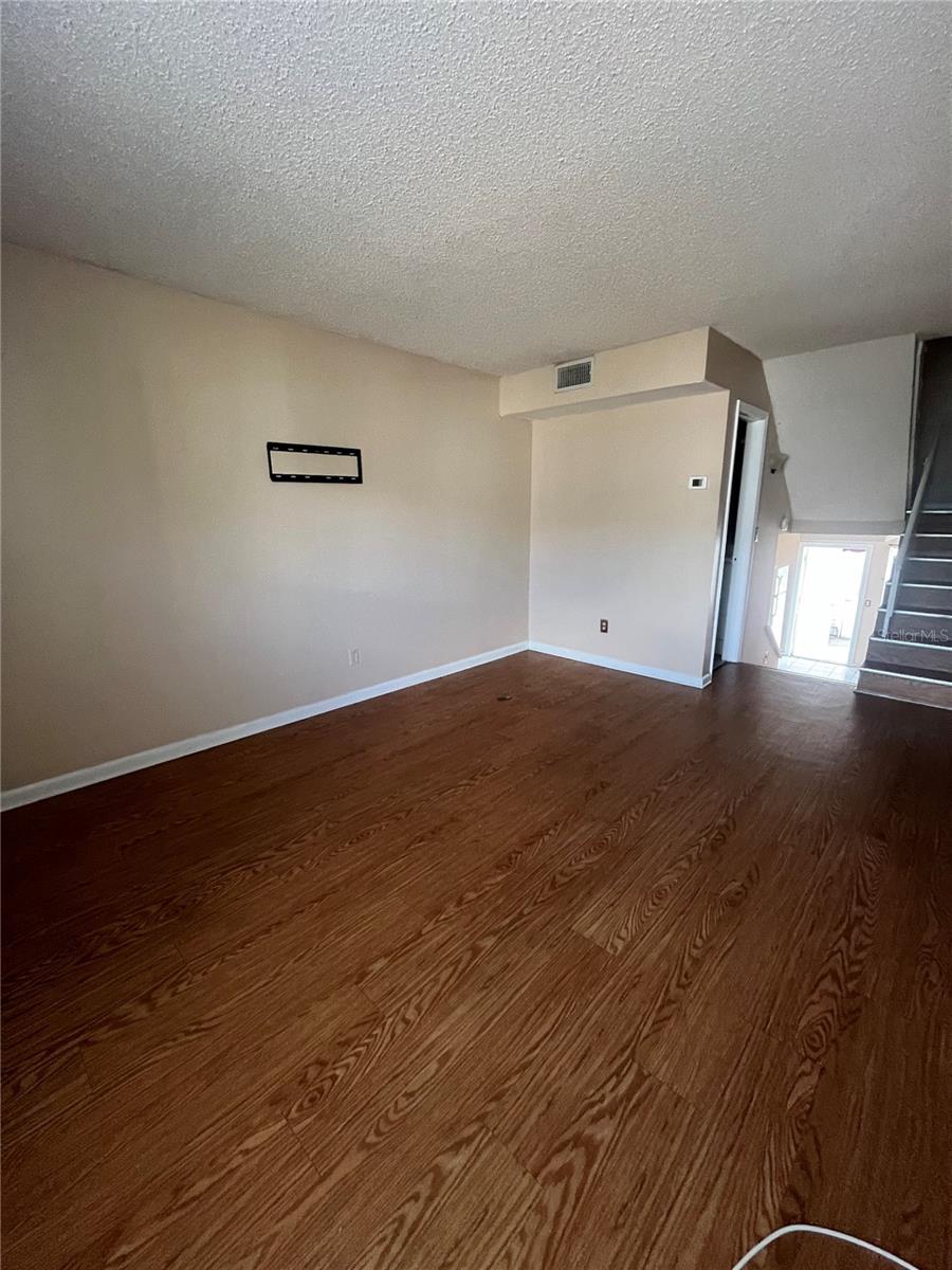 TOWNN COUNTRY VILLAS A CONDO - Residential Lease